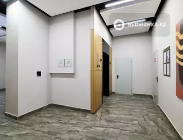 4-комнатная квартира, этаж 4 из 12, 120 м²