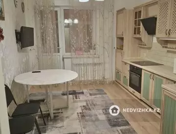 2-комнатная квартира, этаж 2 из 18, 81 м²
