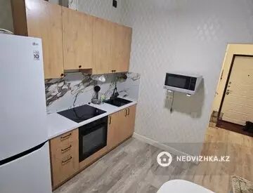 1-комнатная квартира, этаж 9 из 12, 40 м², На длительный срок