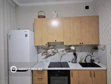 1-комнатная квартира, этаж 9 из 12, 40 м², На длительный срок