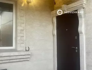 9-комнатный дом, 3 соток, 300 м², На длительный срок