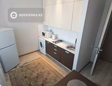 1-комнатная квартира, этаж 3 из 11, 40 м², На длительный срок
