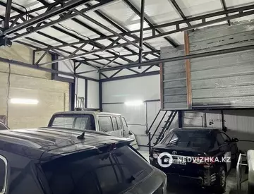 9-комнатный дом, 4 соток, 300 м², На длительный срок