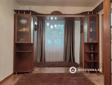 3-комнатная квартира, этаж 3 из 5, 64 м²