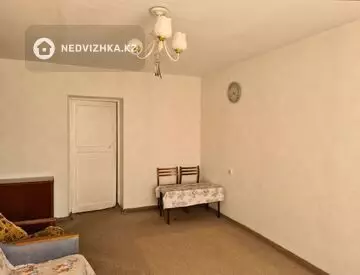 3-комнатная квартира, этаж 1 из 9, 58 м²