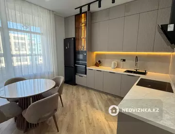 2-комнатная квартира, этаж 12 из 12, 70 м²