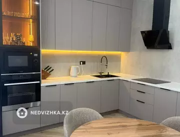 2-комнатная квартира, этаж 12 из 12, 70 м²