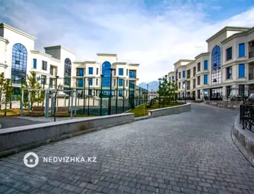 2-комнатная квартира, этаж 3 из 3, 63 м²