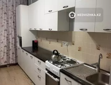 1-комнатная квартира, этаж 2 из 6, 42 м², На длительный срок