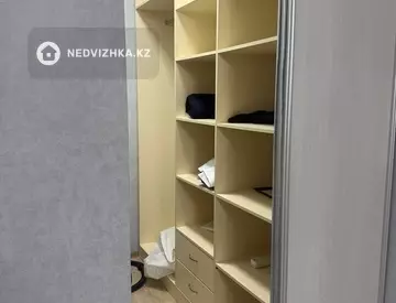 1-комнатная квартира, этаж 2 из 6, 42 м², На длительный срок