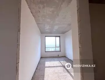 2-комнатная квартира, этаж 4 из 16, 70 м²