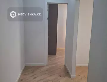 3-комнатная квартира, этаж 9 из 12, 60 м²