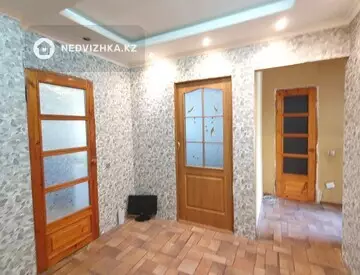 3-комнатная квартира, этаж 1 из 5, 69 м²