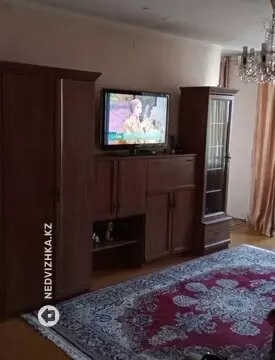 3-комнатная квартира, этаж 4 из 5, 58 м²