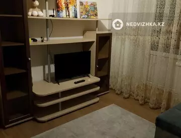 2-комнатная квартира, этаж 4 из 5, 42 м², На длительный срок