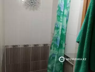 2-комнатная квартира, этаж 4 из 5, 42 м², На длительный срок