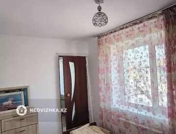 3-комнатная квартира, этаж 4 из 4, 50 м²