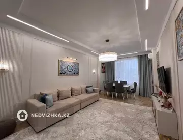 3-комнатная квартира, этаж 4 из 12, 100 м²