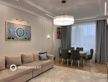 3-комнатная квартира, этаж 4 из 12, 100 м²