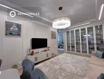 3-комнатная квартира, этаж 4 из 12, 100 м²