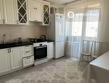 4-комнатная квартира, этаж 12 из 12, 92 м²