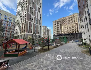 1-комнатная квартира, этаж 10 из 10, 43 м²