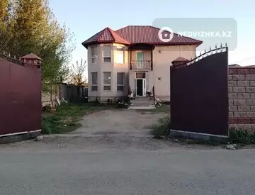 6-комнатный дом, 7.5 соток, 273 м²