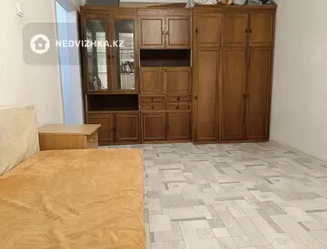 1-комнатная квартира, этаж 3 из 5, 33 м², На длительный срок