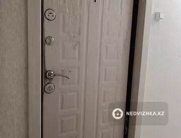 1-комнатная квартира, этаж 3 из 5, 33 м², На длительный срок