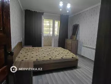 2-комнатная квартира, этаж 4 из 5, 56 м², На длительный срок