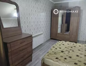 2-комнатная квартира, этаж 4 из 5, 56 м², На длительный срок