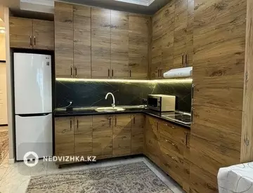 3-комнатная квартира, этаж 9 из 18, 54 м²