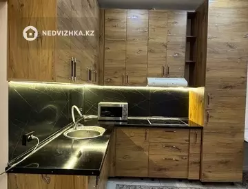 3-комнатная квартира, этаж 9 из 18, 54 м²