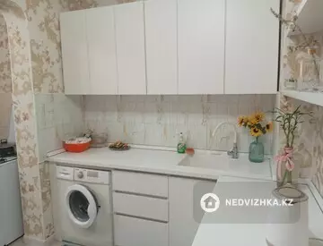 2-комнатная квартира, этаж 8 из 9, 60 м², На длительный срок
