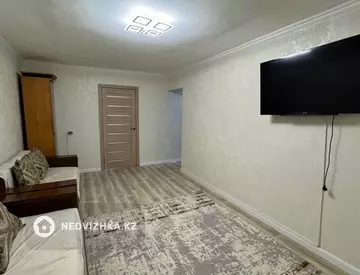 2-комнатная квартира, этаж 1 из 4, 48 м², На длительный срок