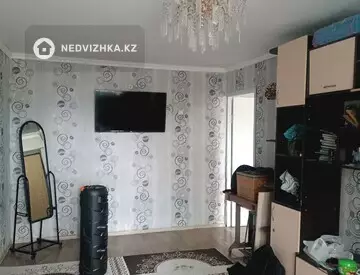 1-комнатная квартира, этаж 4 из 5, 42 м²