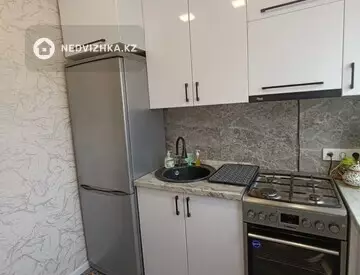 2-комнатная квартира, этаж 3 из 5, 48 м²