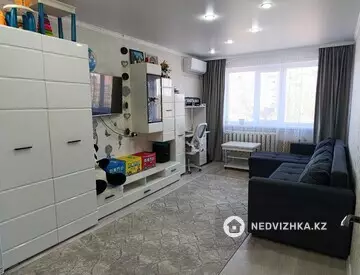2-комнатная квартира, этаж 3 из 5, 48 м²