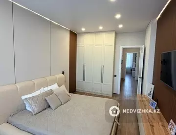 3-комнатная квартира, этаж 12 из 14, 89 м²