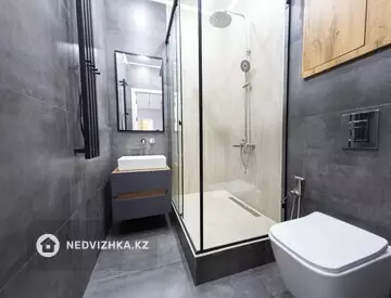 3-комнатная квартира, этаж 4 из 9, 100 м²