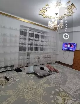 2-комнатная квартира, этаж 4 из 4, 55 м²