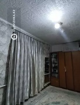 2-комнатная квартира, этаж 4 из 4, 55 м²