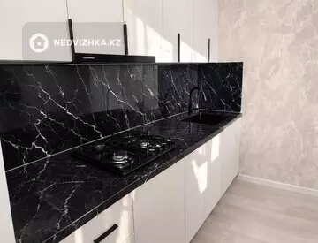 2-комнатная квартира, этаж 2 из 10, 45 м²