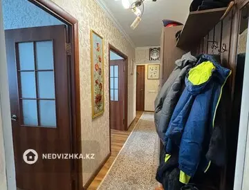 3-комнатная квартира, этаж 9 из 9, 70 м²