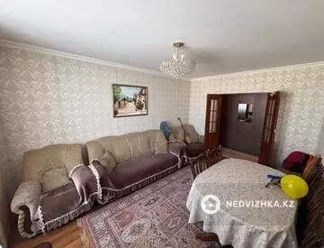 3-комнатная квартира, этаж 9 из 9, 70 м²