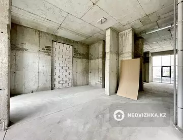 Помещение, этаж 1 из 15, 240 м²