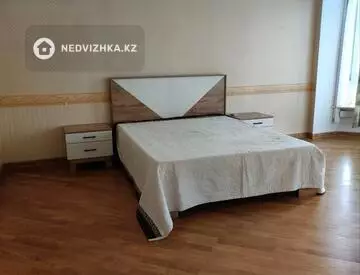 3-комнатная квартира, этаж 12 из 14, 175 м², На длительный срок