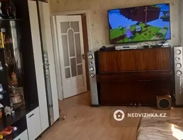 3-комнатная квартира, этаж 3 из 5, 64 м²