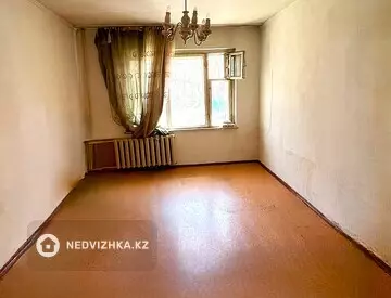 2-комнатная квартира, этаж 1 из 5, 52 м²
