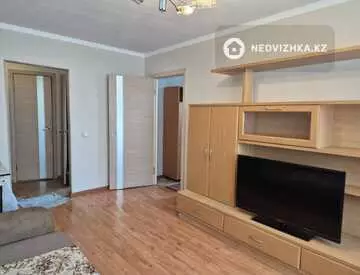 2-комнатная квартира, этаж 4 из 5, 42 м²